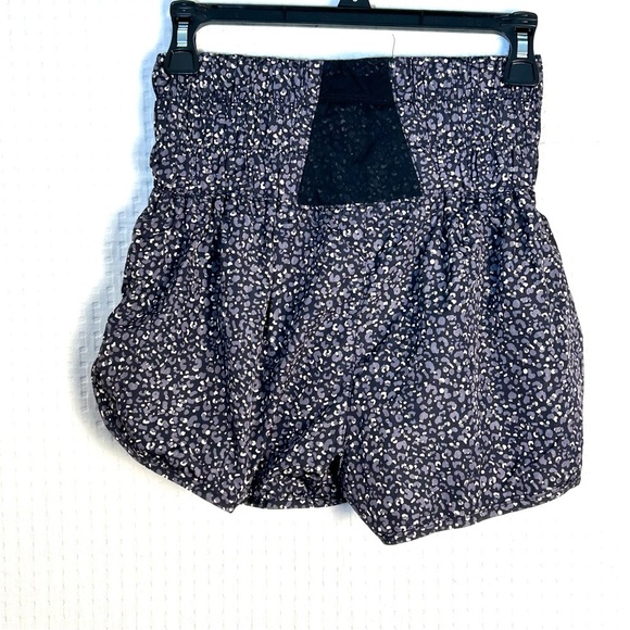 FP Free People Movement The Way Home Leopard Print Athletic Shorts Size S - Picture 2 of 12